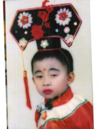Illustration for article titled China's Embarrassing Childhood Photos